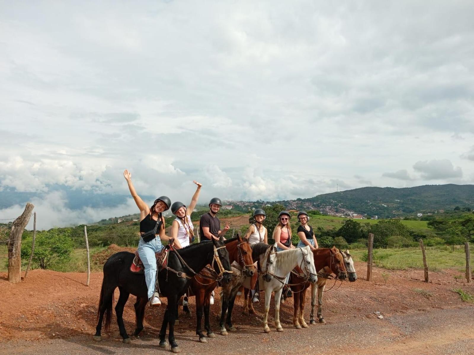The Best Adventure Hostel Сан-Хиль Экстерьер фото